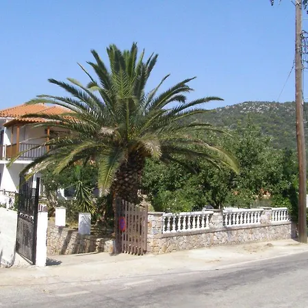 To Ktima Tis Matinas Affittacamere 3*