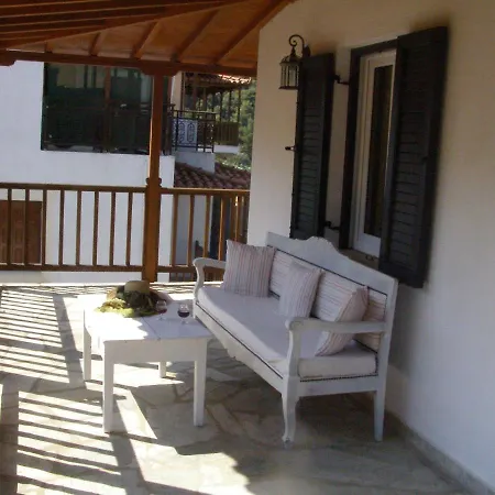 To Ktima Tis Matinas Stafylos